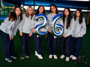 Promoción de colegio con sus chaquetas PROM 3