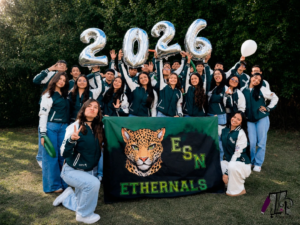 Promoción de colegio con sus chaquetas PROM 2